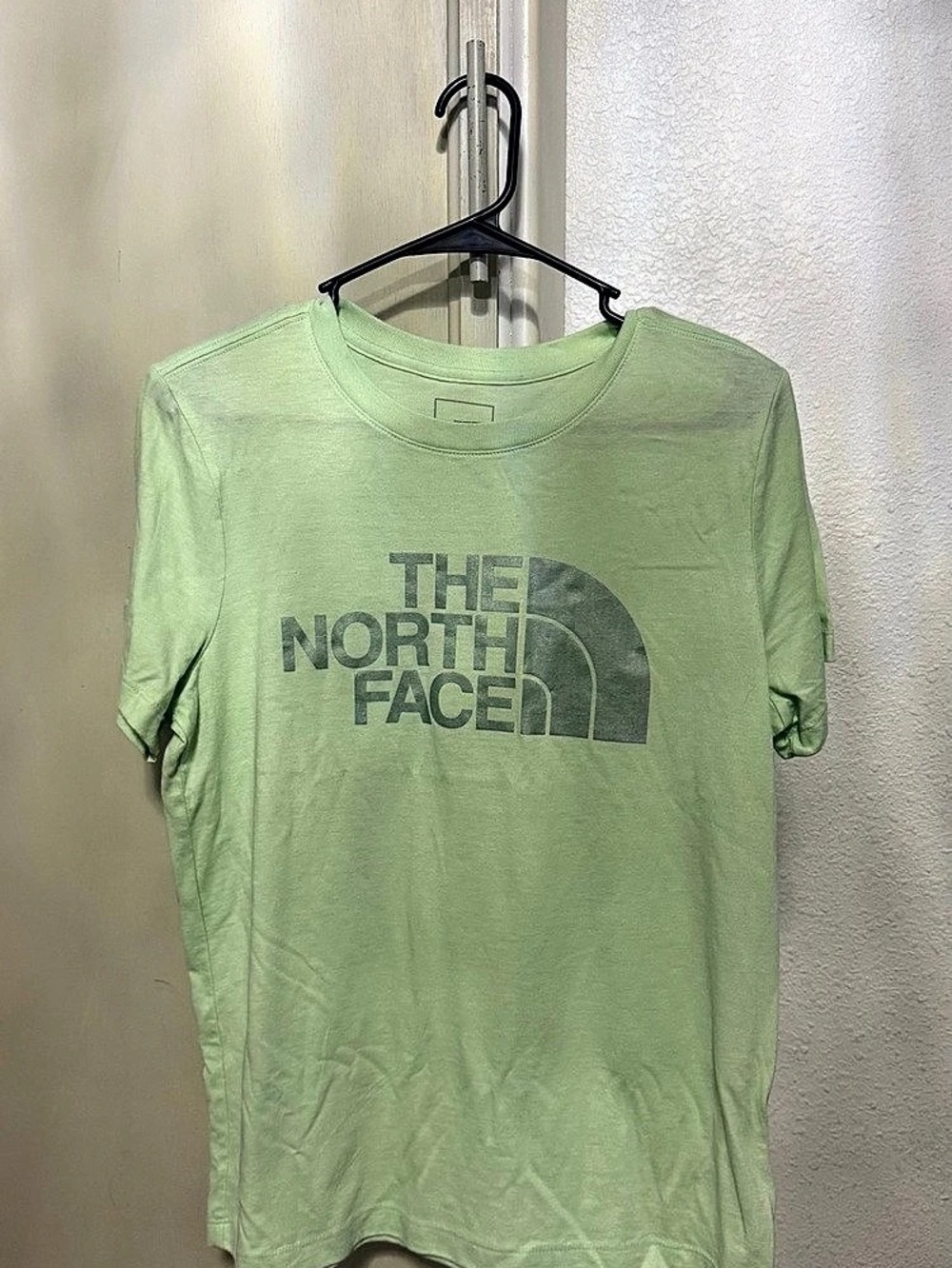 The North Face Mistry Jade Hi Tee Short Sleeve Tee in Green Size Medium NWT